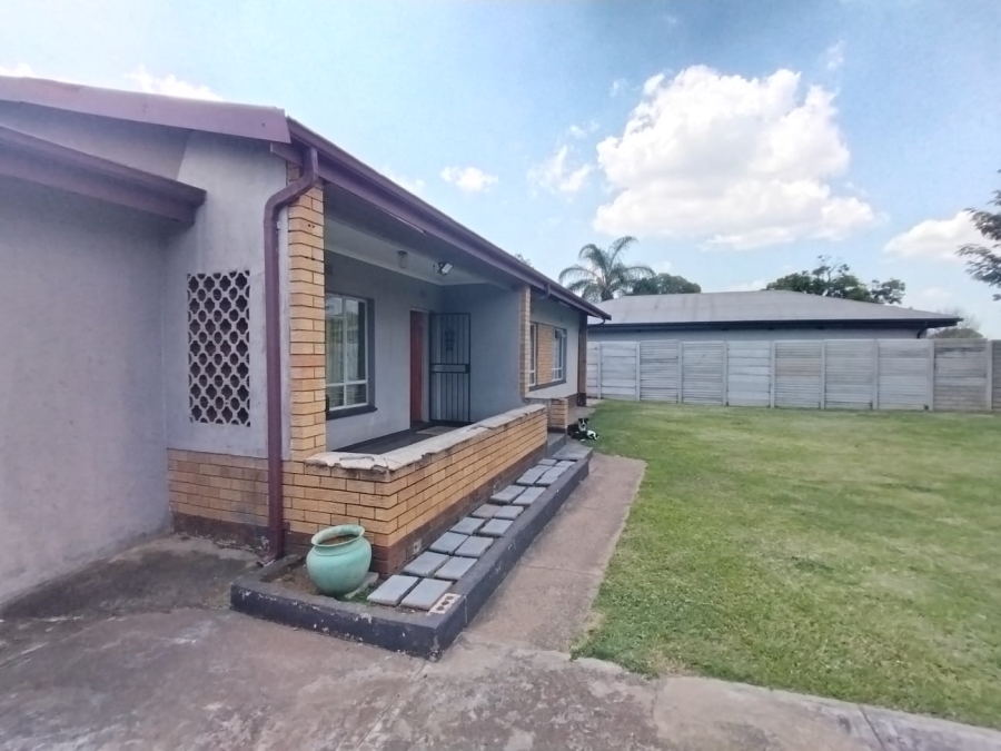 3 Bedroom Property for Sale in Bodorp North West